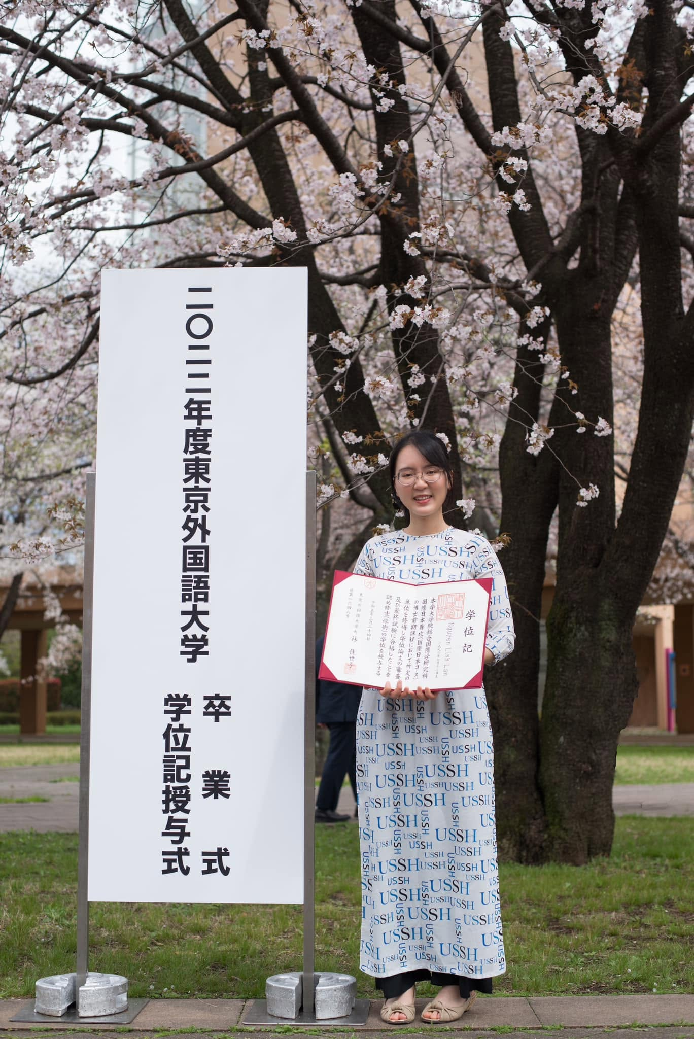 Nguyen Linh Lan at Tokyo University of Foreign Studies graduation
